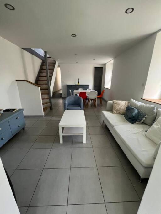 Maison Avec Jardin De 700M2 Charleville-Mezieres Exterior foto